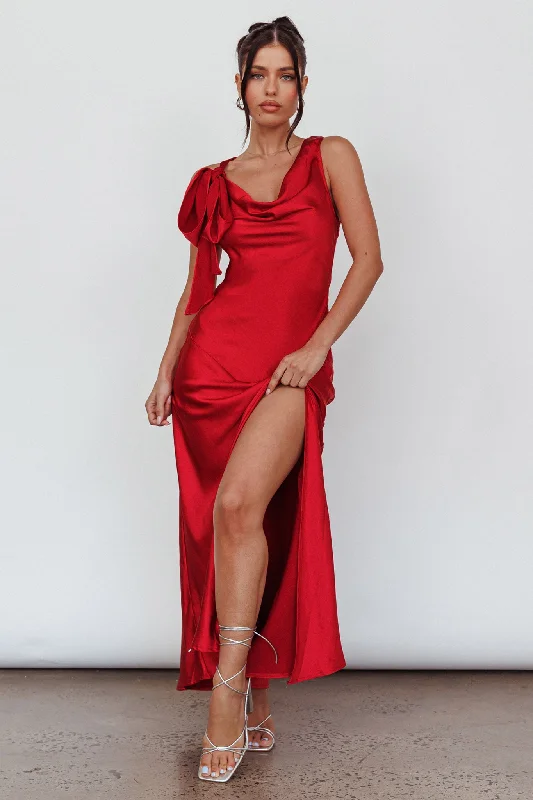 Backless Women Dress for a Sexy and Alluring Look at Evening EventsAverie Bow Shoulder Split Midi Dress Red Backless Women Dress for a Sexy and Alluring Look at Evening EventsAverie Bow Shoulder Split Midi Dress Red