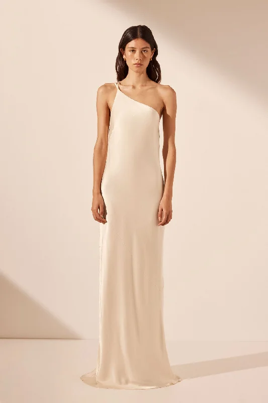 Pleated Women Dress with a Timeless and Elegant TextureLA LUNE ONE SHOULDER COWL BACK MAXI DRESS - CREAM Pleated Women Dress with a Timeless and Elegant TextureLA LUNE ONE SHOULDER COWL BACK MAXI DRESS - CREAM
