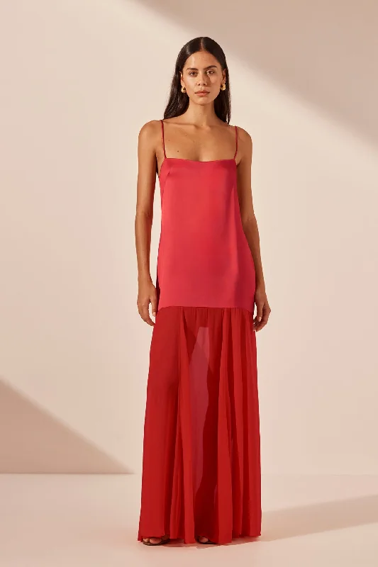 Backless Women Dress for a Sexy and Alluring Look at Evening EventsMORAYA DROPPED WAIST MAXI DRESS - CHILLI Backless Women Dress for a Sexy and Alluring Look at Evening EventsMORAYA DROPPED WAIST MAXI DRESS - CHILLI