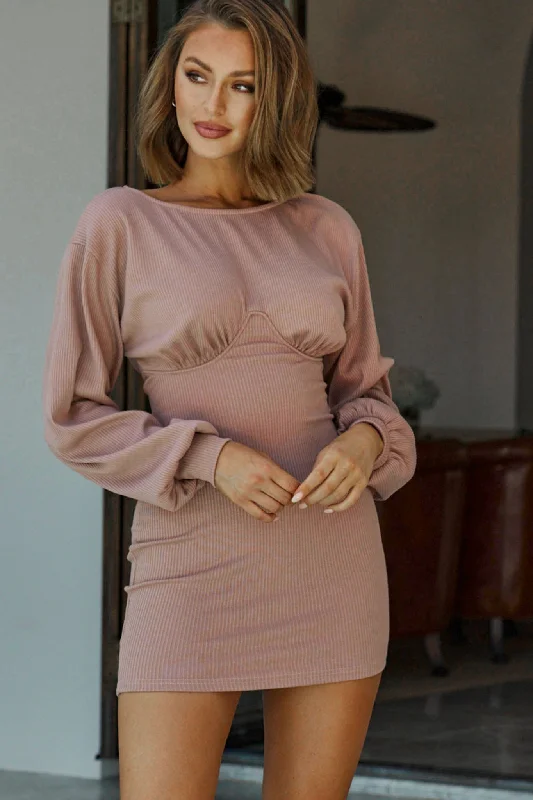 Ruffled Women Dress with Multiple Layers for a Playful and Girly StyleSammy Long Balloon Sleeve Piping Detail Ribbed Dress Mauve Ruffled Women Dress with Multiple Layers for a Playful and Girly StyleSammy Long Balloon Sleeve Piping Detail Ribbed Dress Mauve