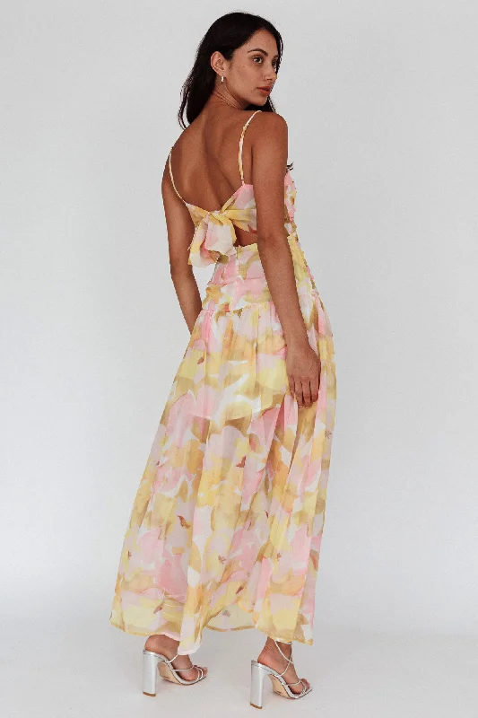 Little Black Women Dress with Sequins for a Glamorous Night OutStars Are Blind Tied Back Midi Dress Floral Pink Little Black Women Dress with Sequins for a Glamorous Night OutStars Are Blind Tied Back Midi Dress Floral Pink
