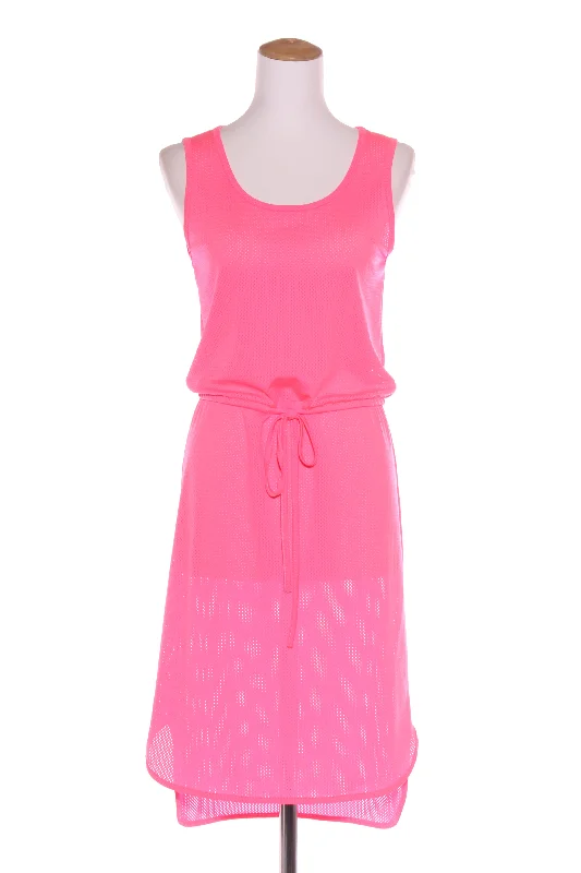 Empire Waist Women Dress to Accentuate the Bust and Conceal the Waist Empire Waist Women Dress to Accentuate the Bust and Conceal the Waist CHARLO - Neon pink mesh dress! 8