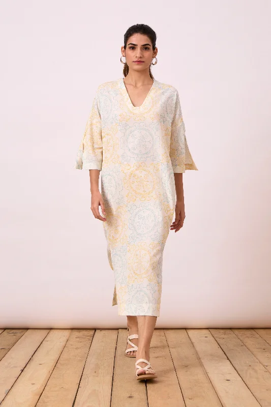Halter Neck Women Dress to Show Off the Shoulders and Neckline Halter Neck Women Dress to Show Off the Shoulders and Neckline Nanatsu - Block Print Halter Neck Women Dress to Show Off the Shoulders and Neckline Halter Neck Women Dress to Show Off the Shoulders and Neckline Nanatsu - Block Print