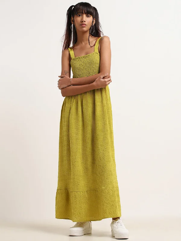 Sleeveless Women Dress in Bright Colors for Summer Parties Sleeveless Women Dress in Bright Colors for Summer Parties Nuon Green Strappy Maxi Dress Sleeveless Women Dress in Bright Colors for Summer Parties Sleeveless Women Dress in Bright Colors for Summer Parties Nuon Green Strappy Maxi Dress