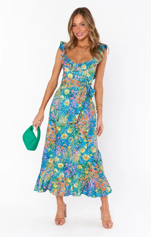 Denim maxi dresses with frayed hems for a casual lookAlexis Midi Dress ~ Painterly Petals Denim maxi dresses with frayed hems for a casual lookAlexis Midi Dress ~ Painterly Petals