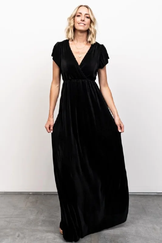Maxi dresses with a V - neckline for a flattering and elongating shapeAthena Pleated Maxi Dress | Black Maxi dresses with a V - neckline for a flattering and elongating shapeAthena Pleated Maxi Dress | Black