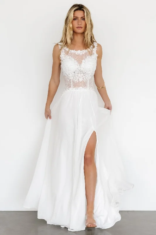 Maxi dresses with balloon sleeves for a vintage - inspired styleKonstantina Gown | White Maxi dresses with balloon sleeves for a vintage - inspired styleKonstantina Gown | White