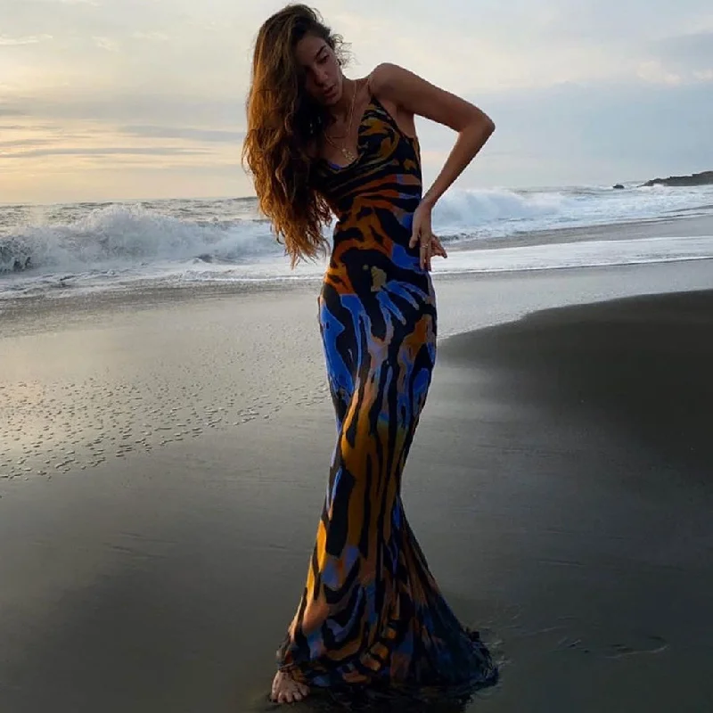 Ruffled maxi dresses with a tiered skirt for added volumeVintage Style Striped Printed Cowl Neck Slip Maxi Dress - Black Ruffled maxi dresses with a tiered skirt for added volumeVintage Style Striped Printed Cowl Neck Slip Maxi Dress - Black