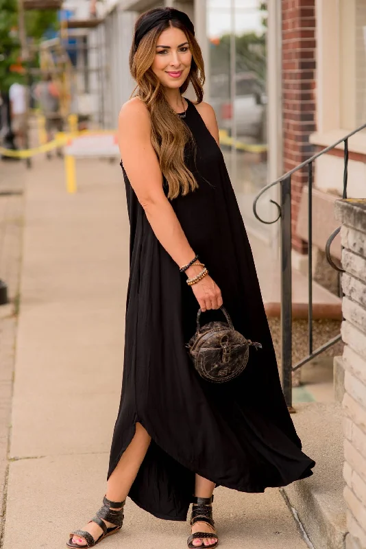 Maxi dresses with a ruffled neckline for a charming lookSleeveless Basic Maxi