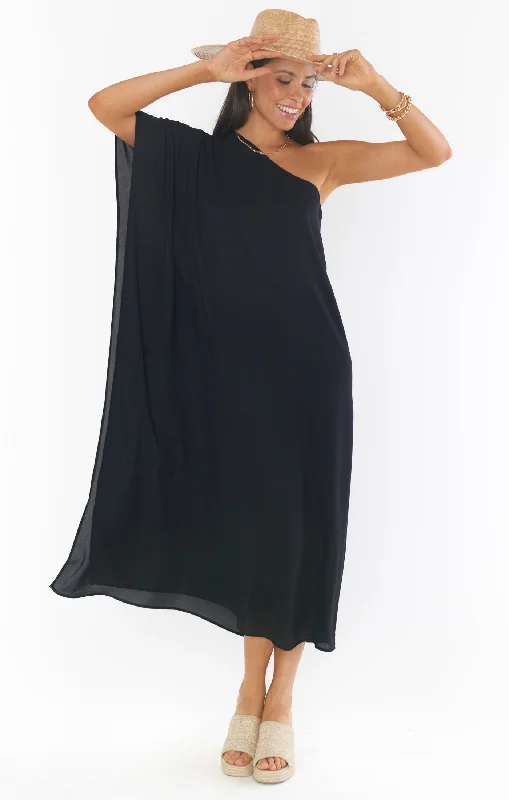 Maxi dresses with a keyhole back for a sexy detailTropez Maxi ~ Black