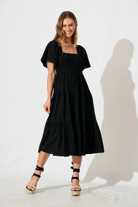 Midi dresses with off - the - shoulder necklines for a flirty lookAkino Midi Dress in Black Midi dresses with off - the - shoulder necklines for a flirty lookAkino Midi Dress in Black