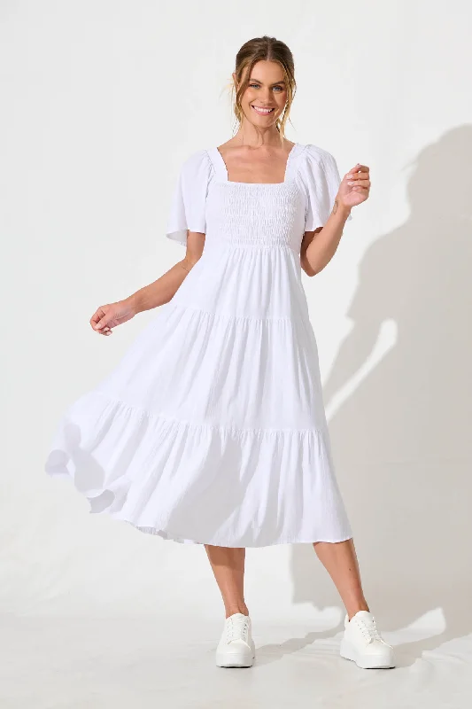 Midi dresses with cotton - blend materials for everyday comfortAkino Midi Dress in White Midi dresses with cotton - blend materials for everyday comfortAkino Midi Dress in White