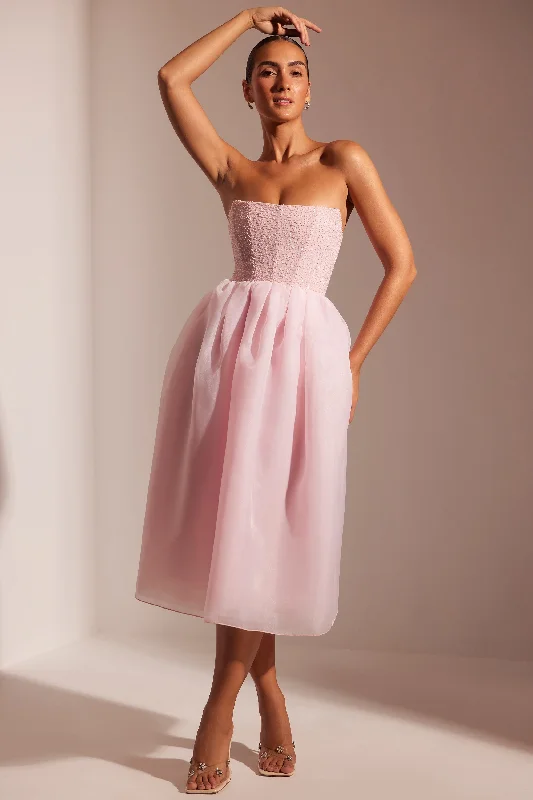 Midi dresses with bow accents for a sweet and charming lookEmbellished Corset Tulle Skirt Midi Dress in Blush Midi dresses with bow accents for a sweet and charming lookEmbellished Corset Tulle Skirt Midi Dress in Blush