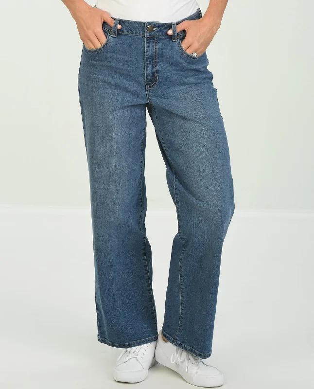 Women's denim shorts - style pants Light - wash women jeans for a fresh and summery appearance D Jeans Basic Wide Leg Jean Women's denim shorts - style pants Light - wash women jeans for a fresh and summery appearance D Jeans Basic Wide Leg Jean