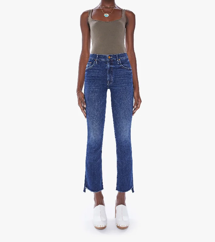 Women's pants with hidden pockets Embellished women jeans with studs or rhinestones for a glamorous touch The Insider Crop Step Fray Women's pants with hidden pockets Embellished women jeans with studs or rhinestones for a glamorous touch The Insider Crop Step Fray