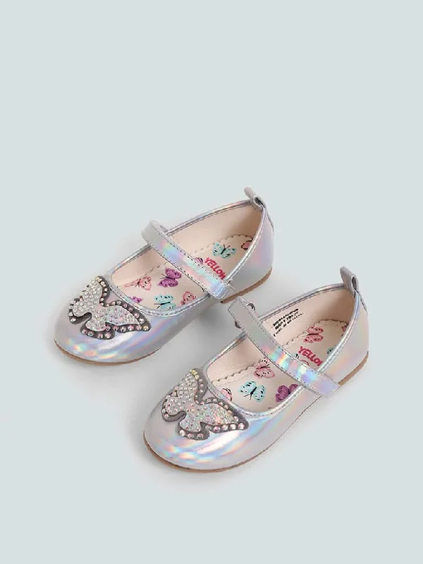 Women's flared office pants Ripped women jeans for a rebellious and fashion - forward style Yellow Silver Butterfly Embellished Ballerina Shoes Women's flared office pants Ripped women jeans for a rebellious and fashion - forward style Yellow Silver Butterfly Embellished Ballerina Shoes