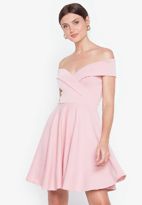 Polyester mini dresses for easy careCara