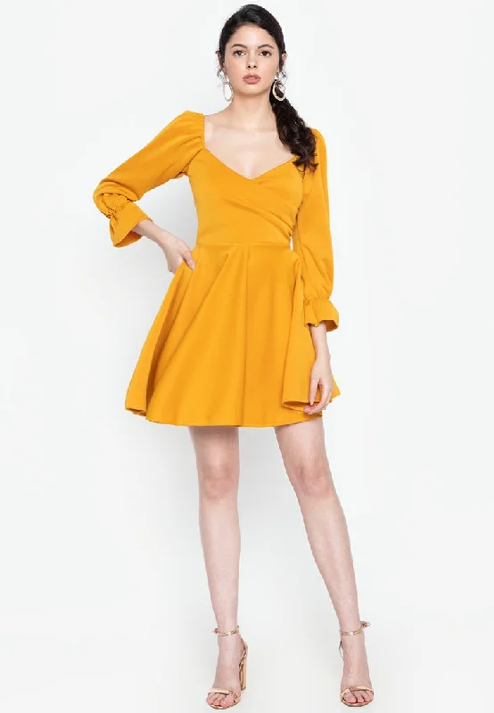 Mini dresses with polka dot patternsPure Bliss