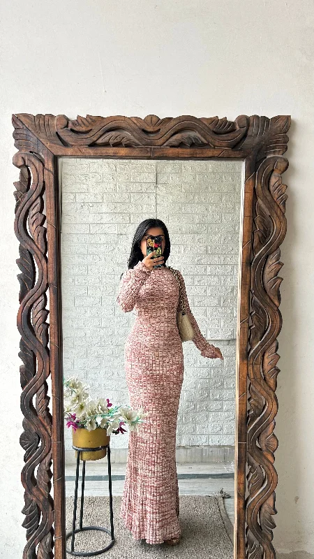 Bodycon dress with a metallic finish​Classy dress length 54/bust: 32-34