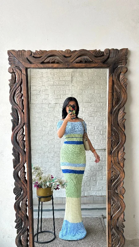 Bodycon dress in a neon color for a vibrant appearanceCrochet dress length:52 bust:33 Bodycon dress in a neon color for a vibrant appearanceCrochet dress length:52 bust:33