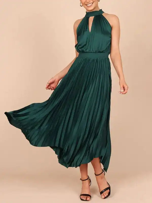 Mini cocktail dresses with a ruffled hem and a solid colorNew women’s folded solid color sleeveless halterneck V-neck irregular skirt dress Mini cocktail dresses with a ruffled hem and a solid colorNew women’s folded solid color sleeveless halterneck V-neck irregular skirt dress
