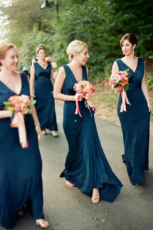 A - line cocktail wedding guest dresses in pastel colorsPeacock Blue Mermaid V-Neck Long Bridesmaid Dress A - line cocktail wedding guest dresses in pastel colorsPeacock Blue Mermaid V-Neck Long Bridesmaid Dress