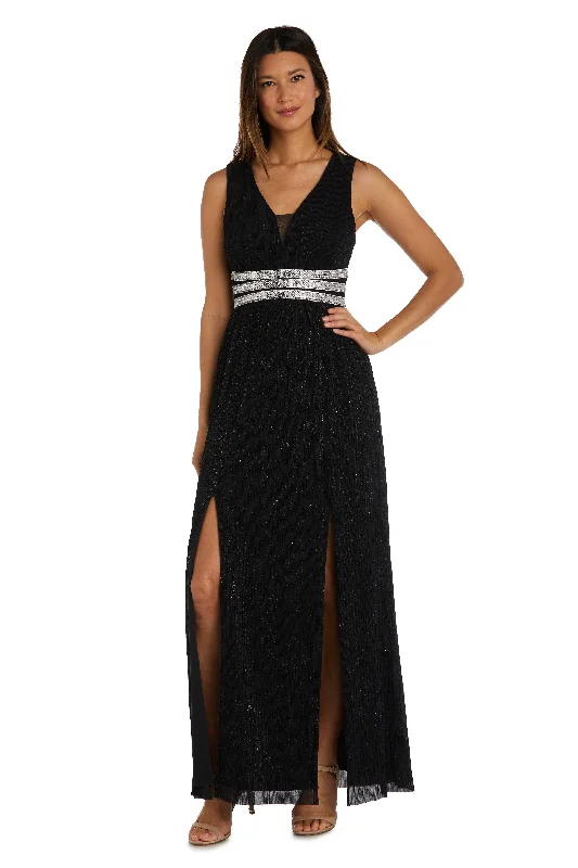 Long - sleeved wedding guest dresses in velvet for a winter weddingR&M Richards 2522 Long Mother Of The Bride Dress