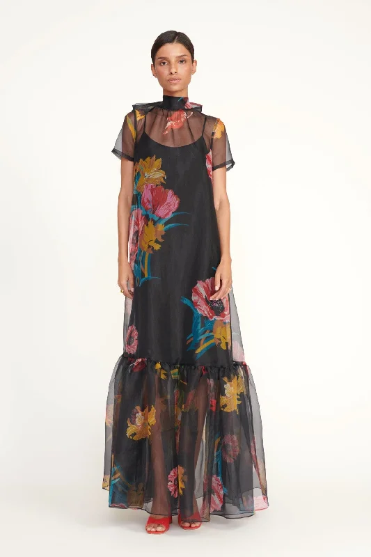 Formal dresses with tiered skirts and pearl embellishments for a luxurious feelCALLUNA DRESS | FIRST BLOOM NIGHT Formal dresses with tiered skirts and pearl embellishments for a luxurious feelCALLUNA DRESS | FIRST BLOOM NIGHT