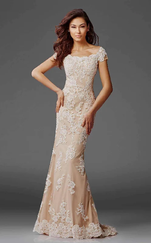 Formal dresses with ruffled skirts and bow accents for a charming prom appearanceClarisse M6417 Dress Formal dresses with ruffled skirts and bow accents for a charming prom appearanceClarisse M6417 Dress