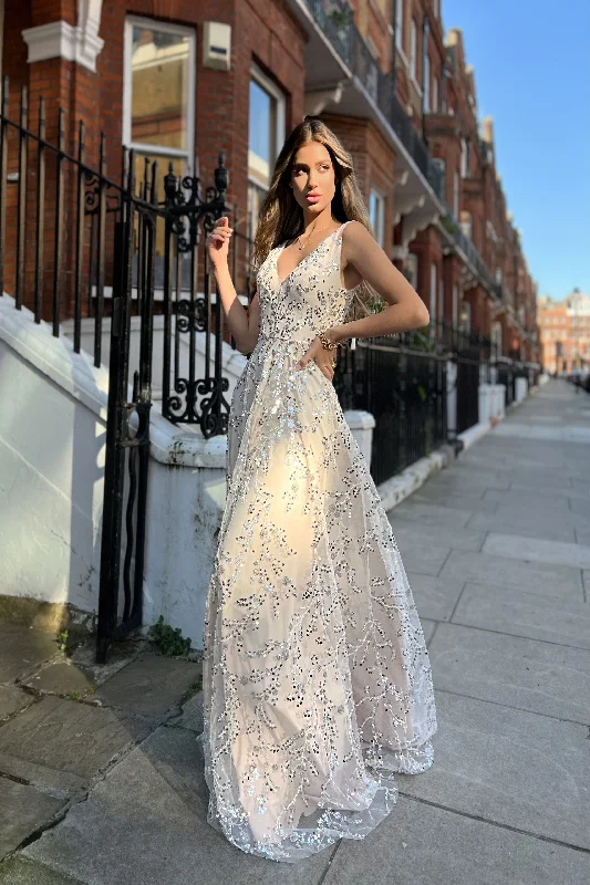 Formal dresses with pleated bodices and taffeta fabric for a traditional lookNicoletta JX6059 Formal dresses with pleated bodices and taffeta fabric for a traditional lookNicoletta JX6059