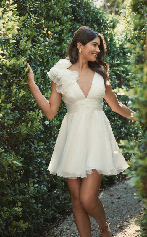 Party dresses with a peplum waist for a feminine and flattering silhouetteMac Duggal 48952 Dress Party dresses with a peplum waist for a feminine and flattering silhouetteMac Duggal 48952 Dress