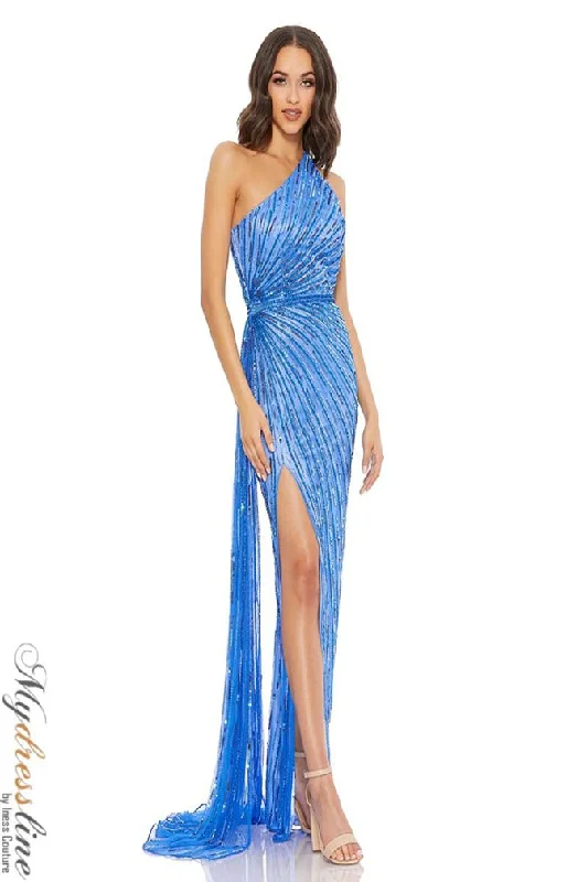 Prom dresses with side - slit skirts and beaded fringes for a glamorous appearanceMac Duggal 5380 Prom dresses with side - slit skirts and beaded fringes for a glamorous appearanceMac Duggal 5380