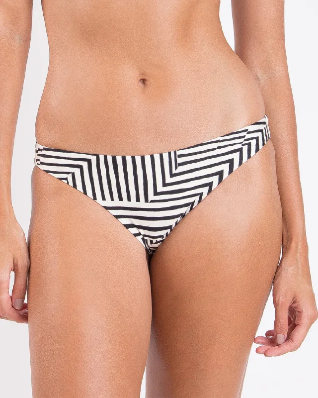 Long - line bikini top for added support and a fashionable lookB112 - Essential Comfy Bottoms Long - line bikini top for added support and a fashionable lookB112 - Essential Comfy Bottoms