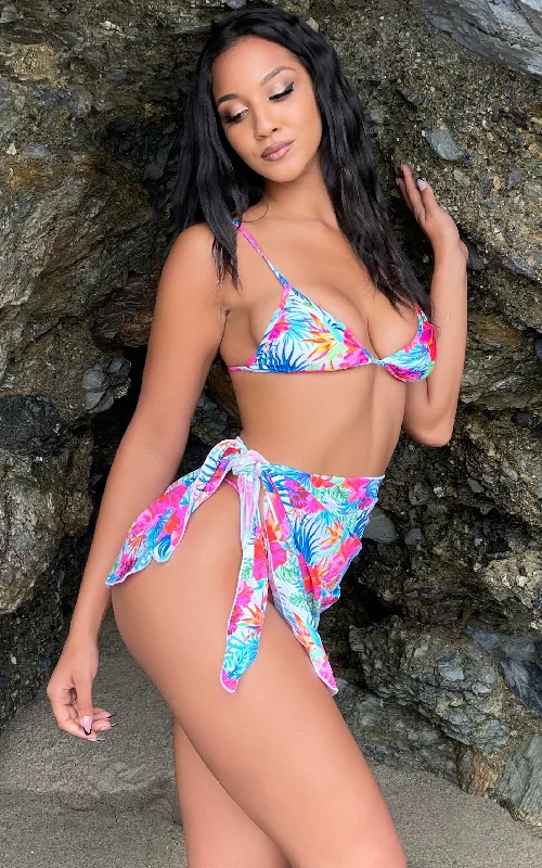 Geometric - pattern cover ups for a modern and trendy appearanceGia: Exclusive Sarong in Happy Hibiscus Geometric - pattern cover ups for a modern and trendy appearanceGia: Exclusive Sarong in Happy Hibiscus