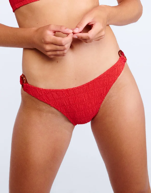Striped bikini with a classic pattern for a timeless beach aestheticHabana Vaiva Bikini Pant - Red